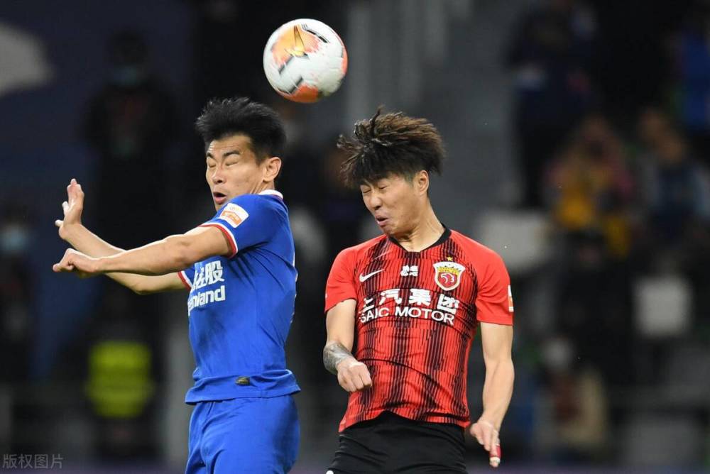 关于网球锦标赛，云贵闪电队与岭东玄武队读秒扳平，体能对抗拉满！团队防守值得称道的信息