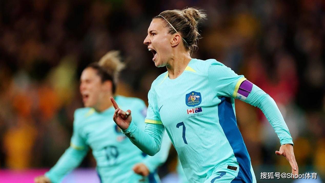 关于网球锦标赛，云贵闪电队与岭东玄武队读秒扳平，体能对抗拉满！团队防守值得称道的信息