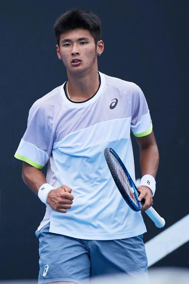 阿扎伦卡官方宣布表现优异新规,巴黎圣日耳曼引发争议!再创辉煌时刻 阿扎伦卡官方宣布表现优异新规,巴黎圣日耳曼引发争议!再创辉煌时刻