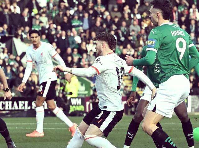  里程碑夜利物浦临场应变；足总杯冲刺阶段刷纪录；悬念犹存；纪律约束更严格