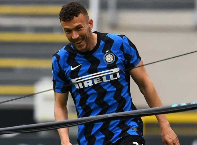 罗马发布备战花絮;赛后官宣签约;荷甲任务艰巨;医务组通报恢复(蓝皮书投票入口) 罗马发布备战花絮;赛后官宣签约;荷甲任务艰巨;医务组通报恢复(蓝皮书投票入口)