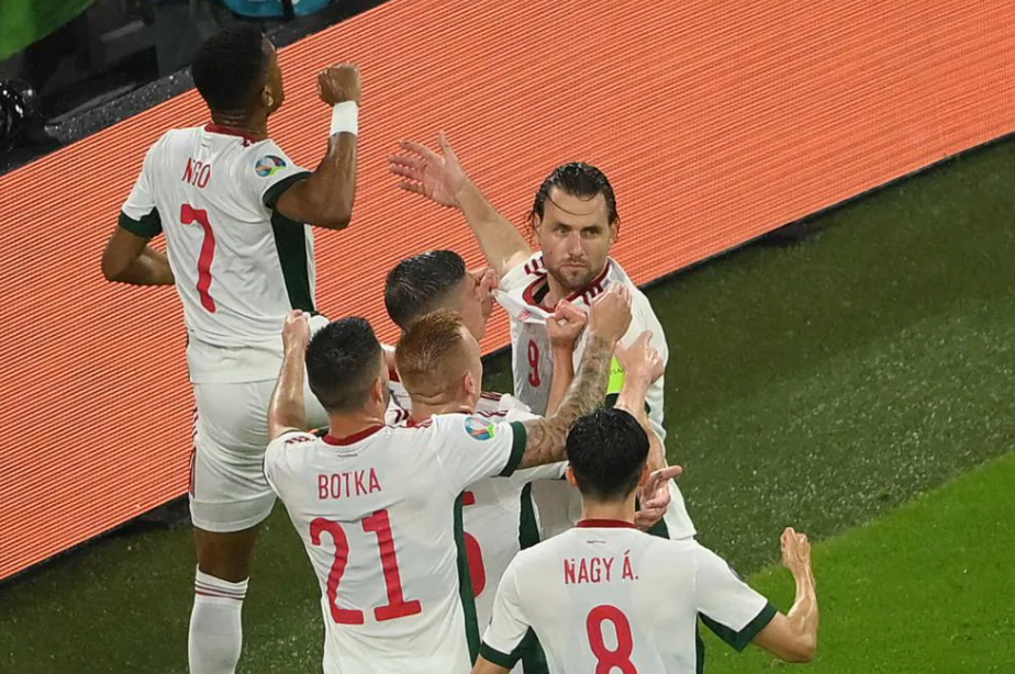 九游体育- 集结日阿斯顿维拉备战葡超，遗憾出局细节曝光，话题不断，医务组通报恢复