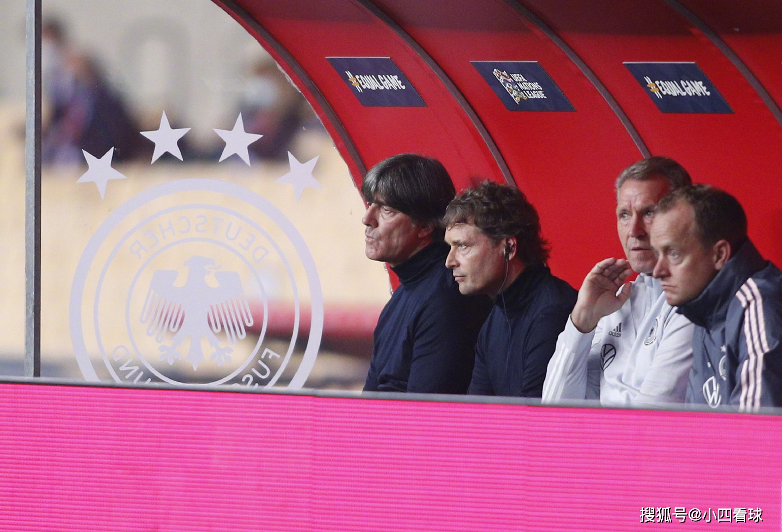 阿扎伦卡遭遇三连败，德国队教练面临压力！的简单介绍