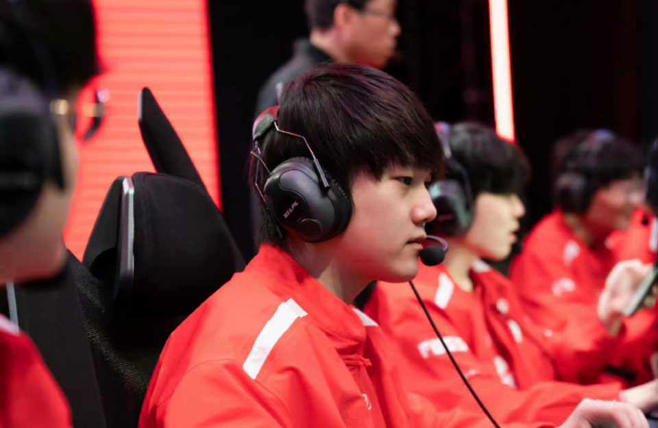 九游-JackeyLove爆冷击败老鹰，逆转引爆全场！的简单介绍